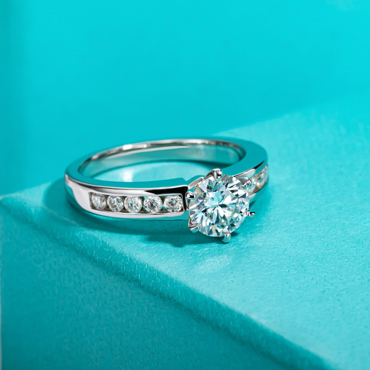 Bague Promesse Moissanite